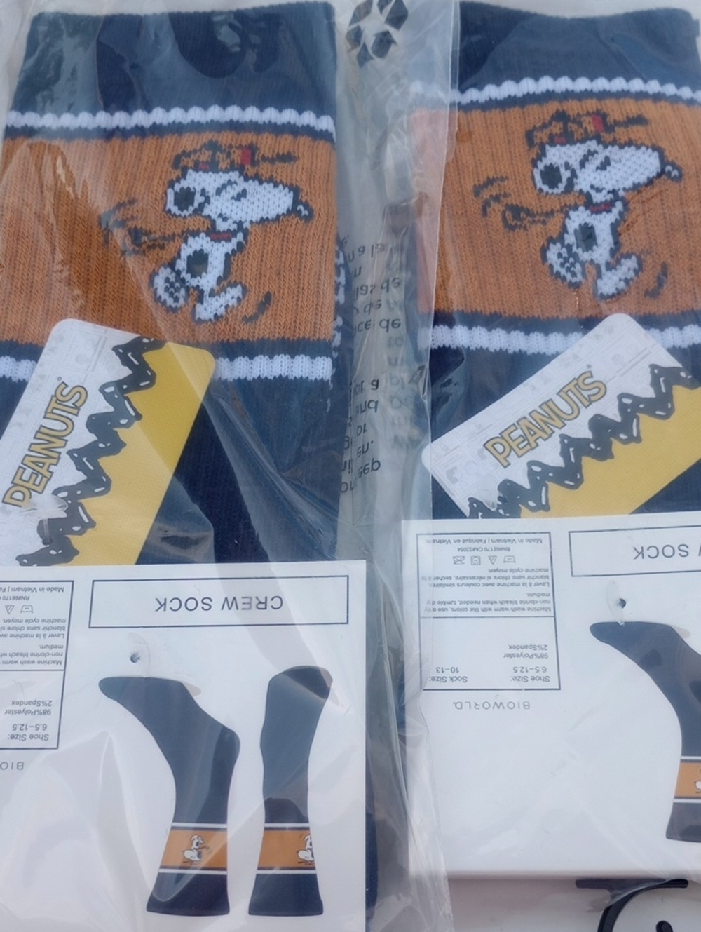 NWT Peanuts Men's Crew Socks with Snoopy in Navy and Orange 2 Pair Included